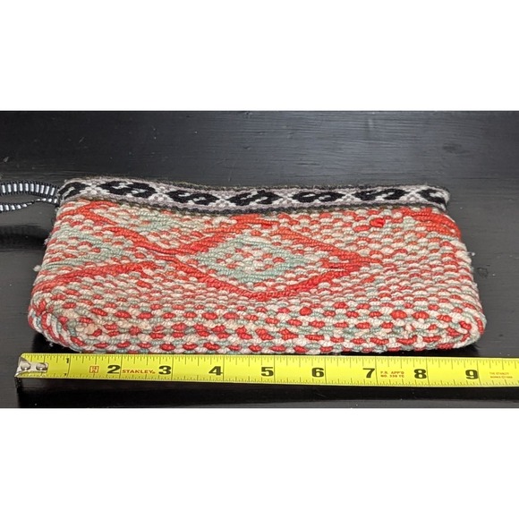 Women's Woven Alpaca Clutch/Wristlet 6" x 9" Zippered Coral/Seafoam/Black - Picture 4 of 5
